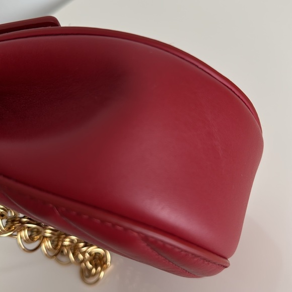 CHLOE *NEW* Drew Red Bag with Gold hardware & Dust Cover in Excellent Condition - Picture 11 of 17